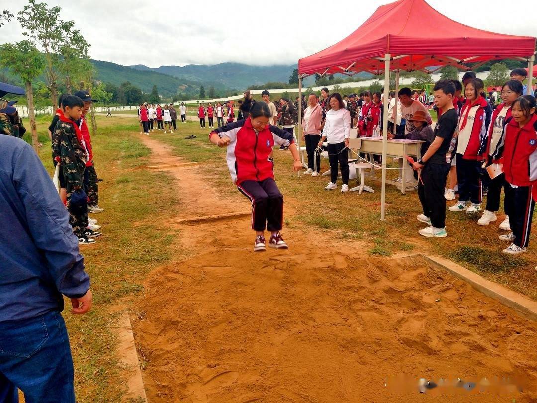 云南省昆明市盘龙区白邑中学秋季田径运动会_班级_赛场_获奖