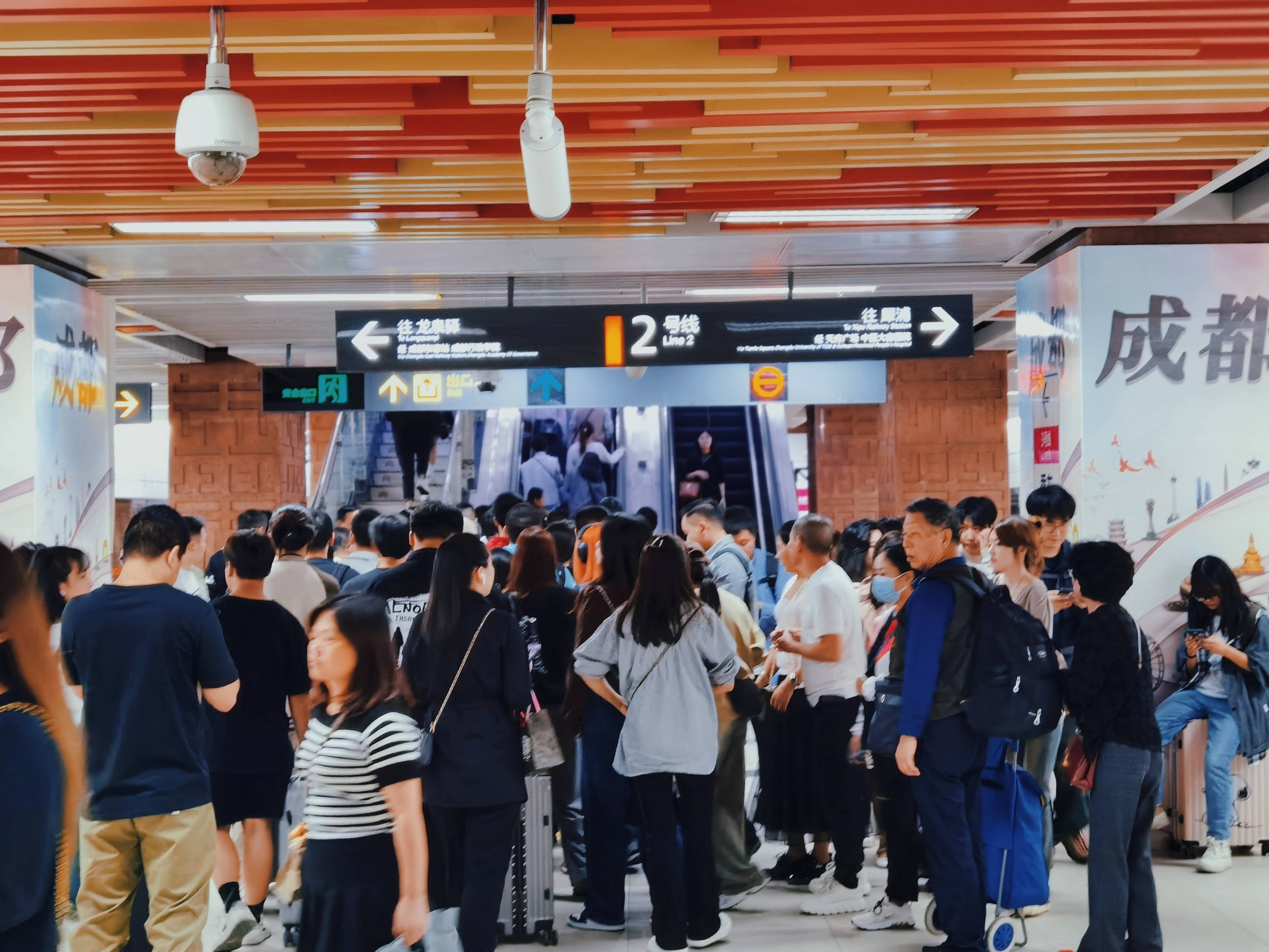 783.92万人次!成都地铁客运量再创新高_客流_线网_保障