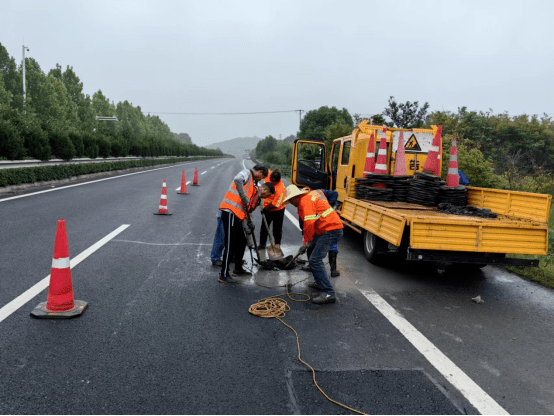 公路养护照片图片