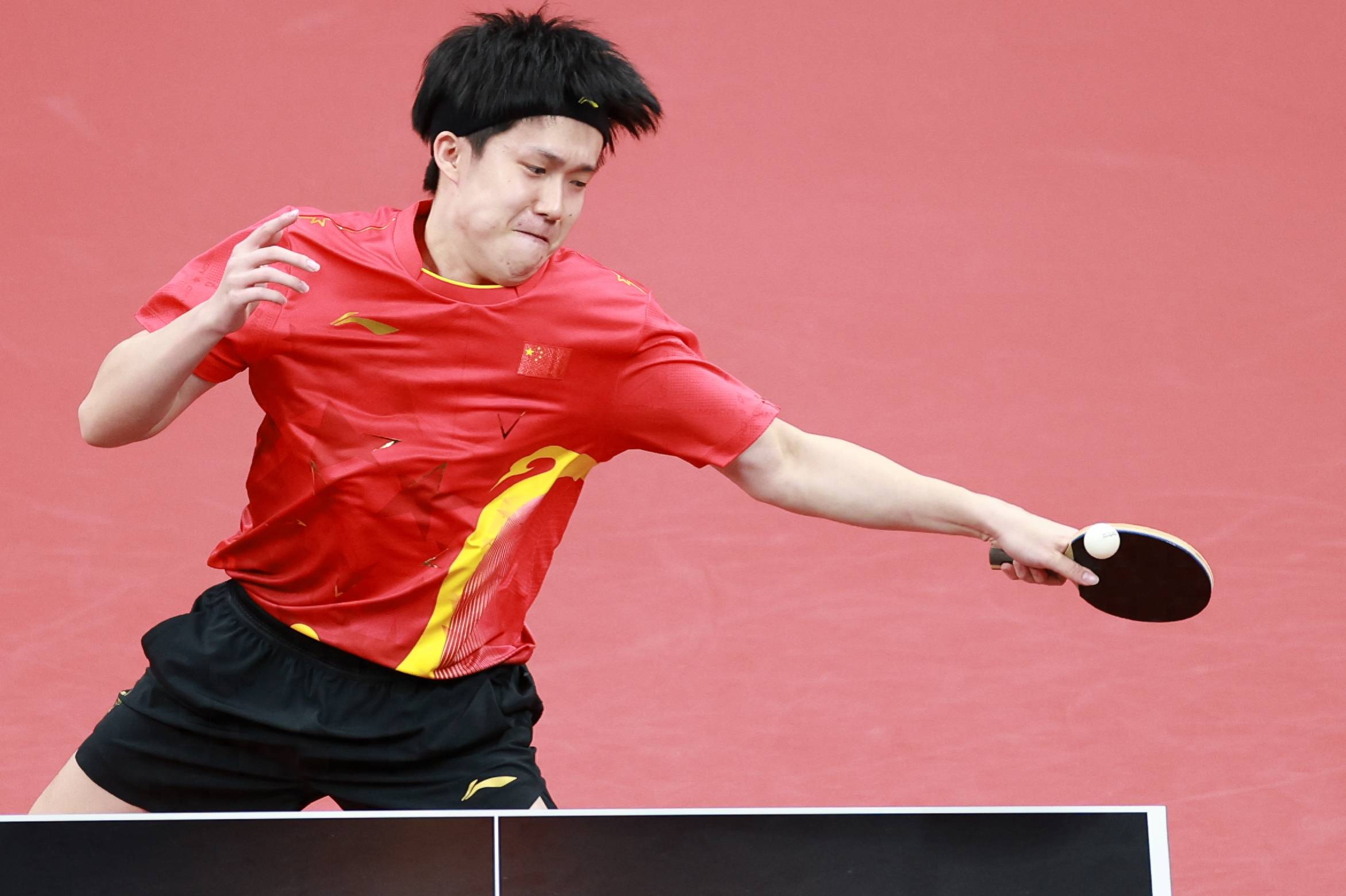 (杭州亚运会)乒乓球——男子单打半决赛:王楚钦晋级