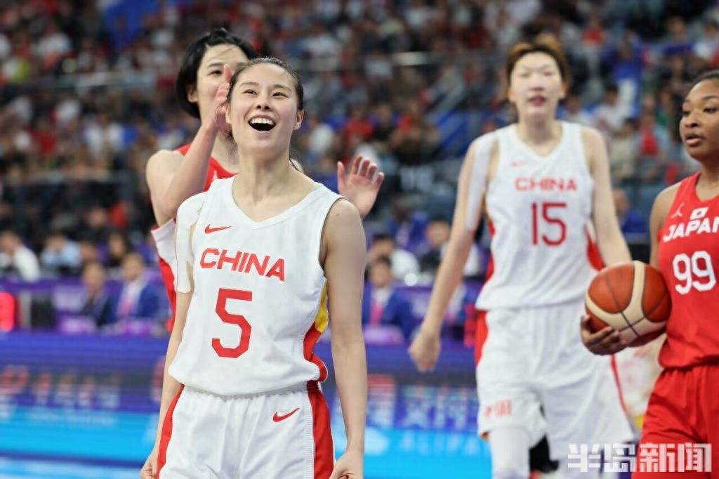青岛姑娘王思雨准绝杀!中国女篮战胜日本队实现卫冕_内线_比赛_李梦