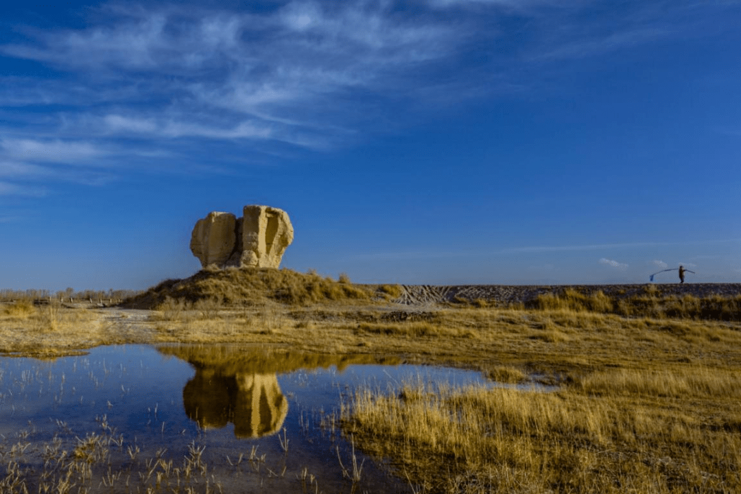 位于肃州区银达镇明沙窝村六组东南侧800米处的夹边沟水库北堤东北角