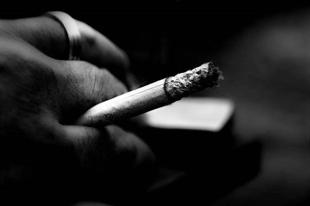 经常抽烟的人,若能记住4点,即便不戒烟,肺也会"感谢你"_尼古丁_肺部