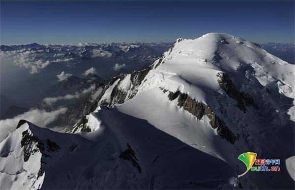 法国勃朗峰近2年"变矮"2米多_海拔_研究人员_高度