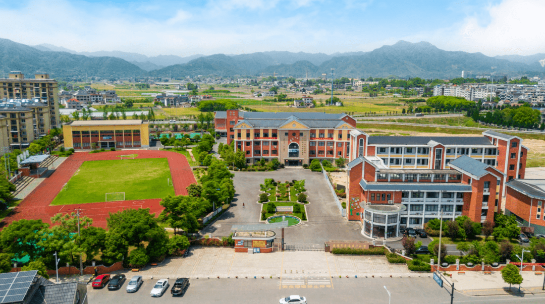 聚焦教育热点:聚焦建德市初中学校的发展