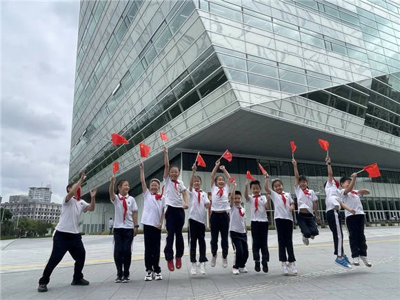 [浦东]观澜小学:幸福walk|筑梦新时代 少年闯未来_上海_川沙_发展