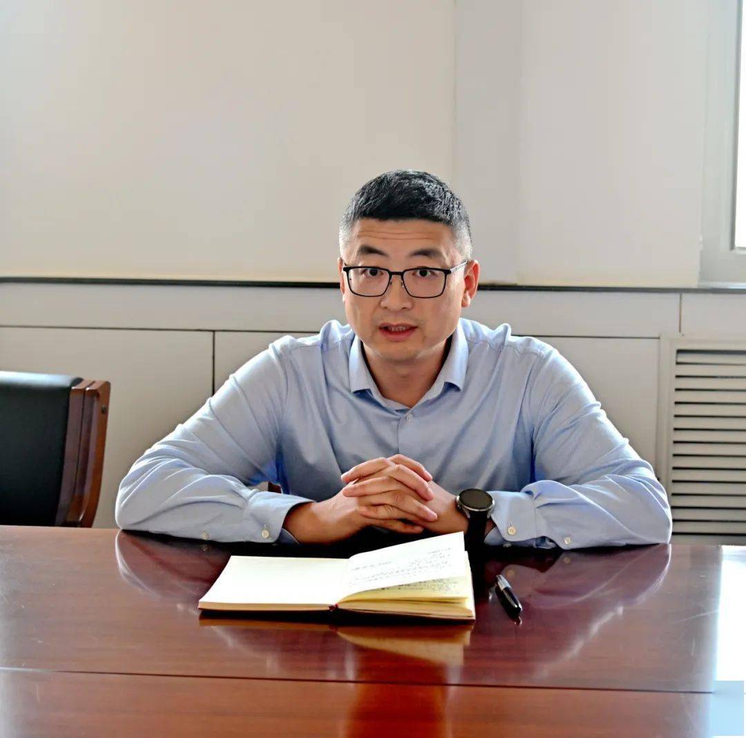 会议由副院长王阳主持,科研学科办公室主任叶立华,科研mdt工作室成员