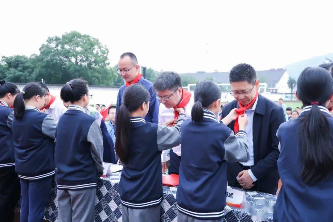 一行一校走进昌硕小学