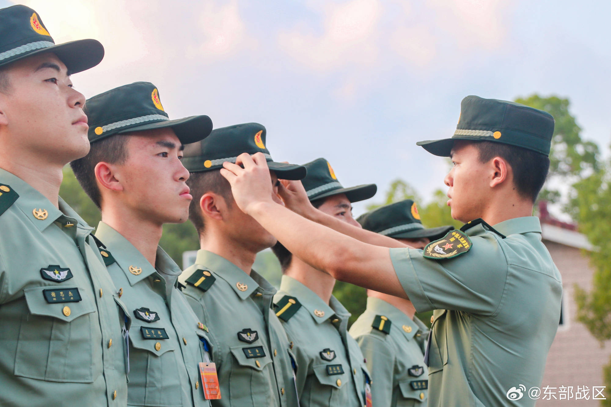 迈好火热战位第一步,实现从军校学员向一线带兵人和部队指战员的转变