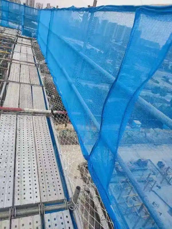 悬挑层临边防护怎么做?中建最新规范做法!_脚手架_项目_钢管
