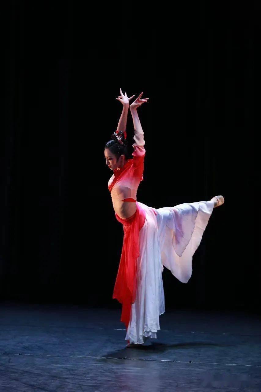 一组精美的古典舞剧照发送_中国_传统_殷硕