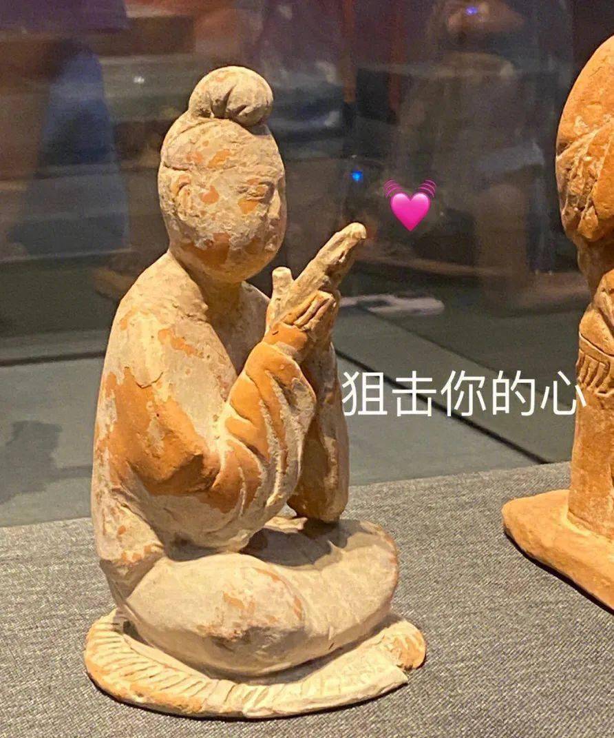 博物馆的"显眼包"文物们,简直让人笑不活了!_表情_罗汉_网友