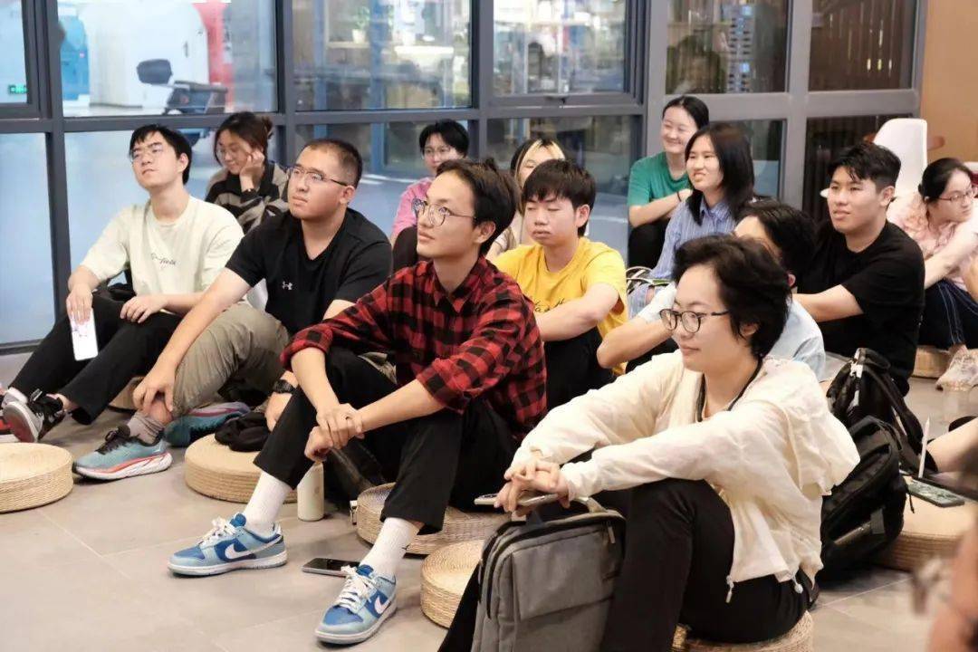 师生共叙茶话会——音乐学院陈永华教授讲西方古典音乐与西方文化