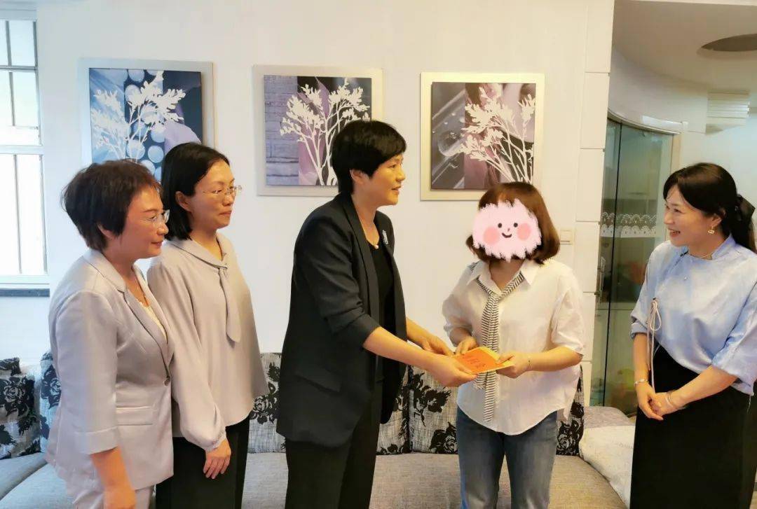 卓晓銮一行先后前往仓山区海派家政公司,罗源县百谷农业发展有限公司