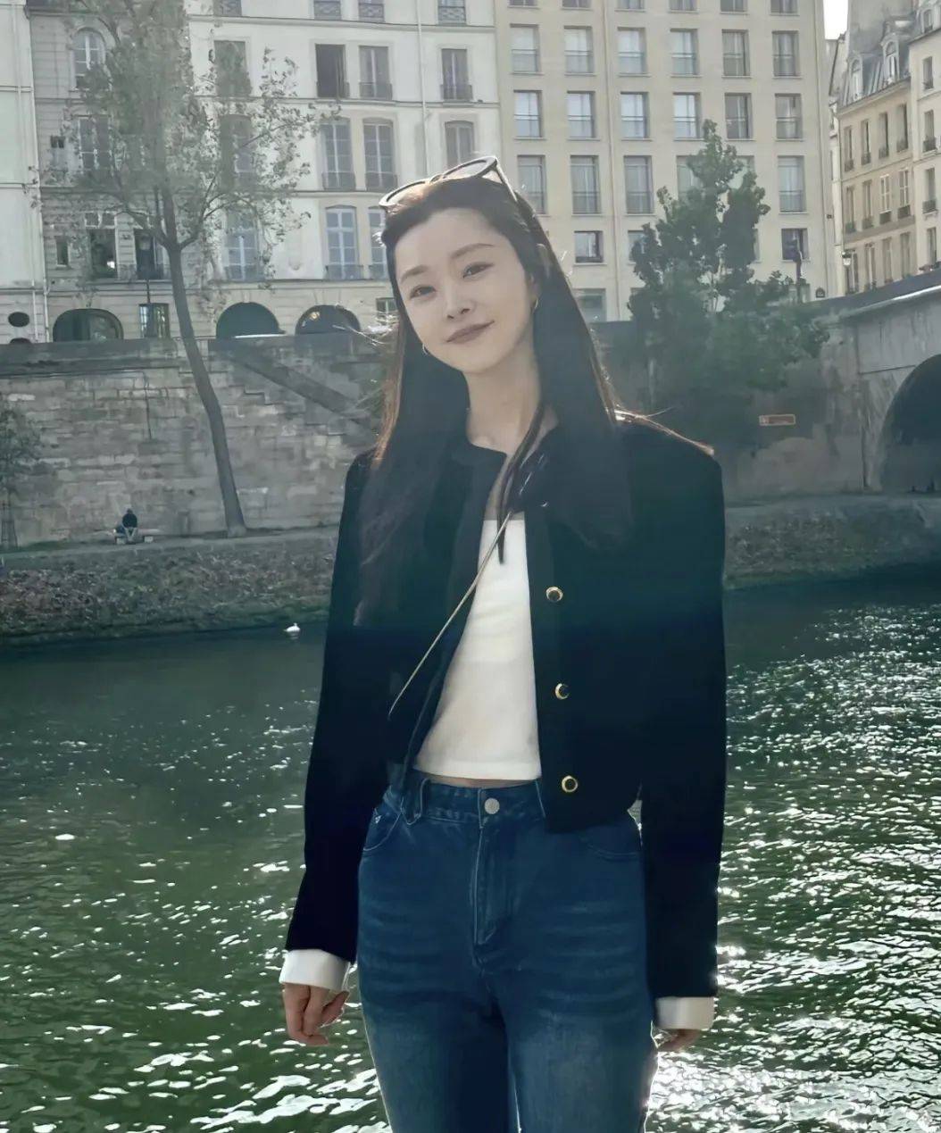 开播后揪3个发了预约截图的锦鲤,送800元05,200元红包05和吹风机