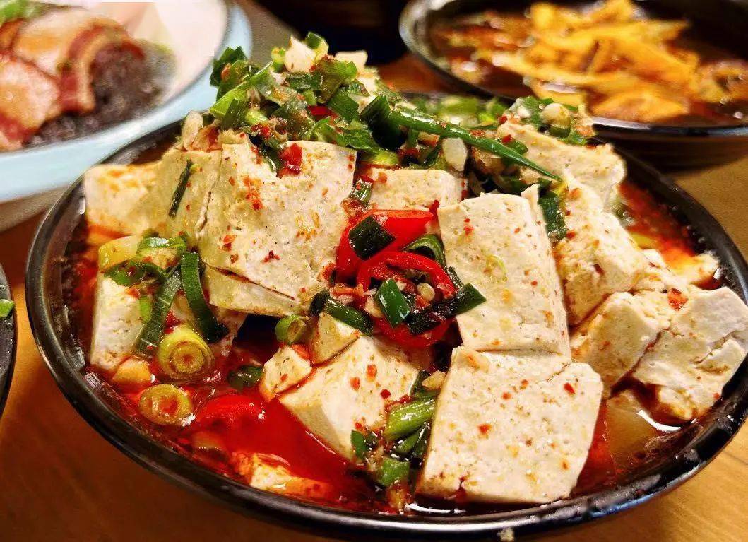 更多)八大碗不仅是栾川地道美食更是浓厚的栾川饮食文化代表来栾川