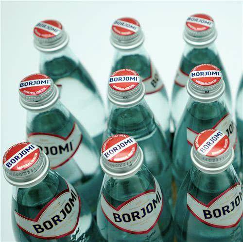 结果只是为了搬几箱矿泉水回去_博尔诺米_苏联_飞机