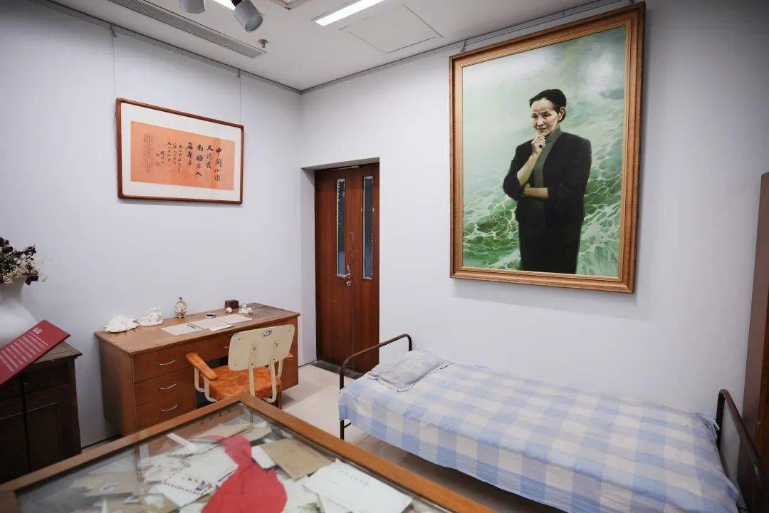 跟偶像作家面对面 45名新入会作家在中国现代文学馆"走进文学史"_王蒙