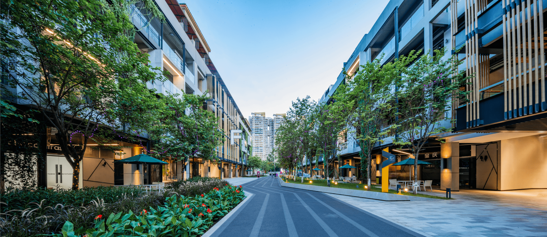 西城·智汇park位于同德街道南端,是西城同德鞋业基地的一部分,从2019