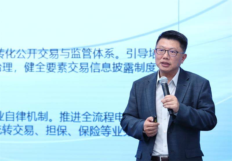 本次讲座由文汇报社,convertlab,上海树图区块链研究院联合主办.