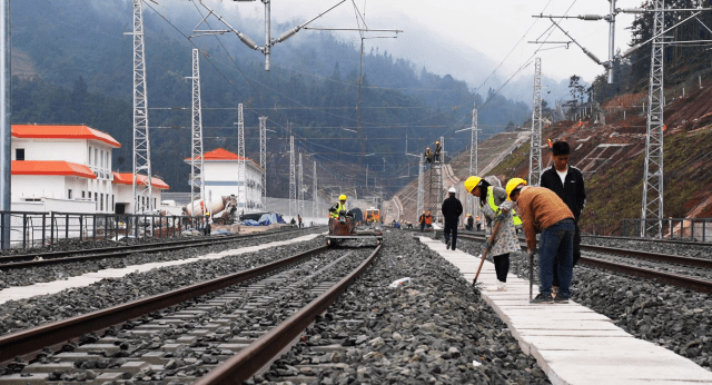 进入验收阶段,镇雄第2条铁路预计年底通车!_建设_威信_发展
