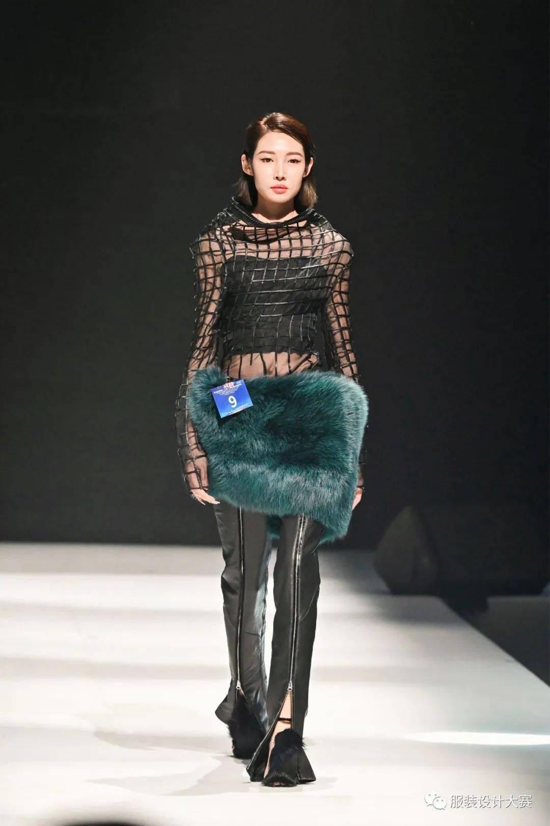 公司,枣强县毅泰皮草有限公司的5件作品获得本次大赛的最佳商业价值奖