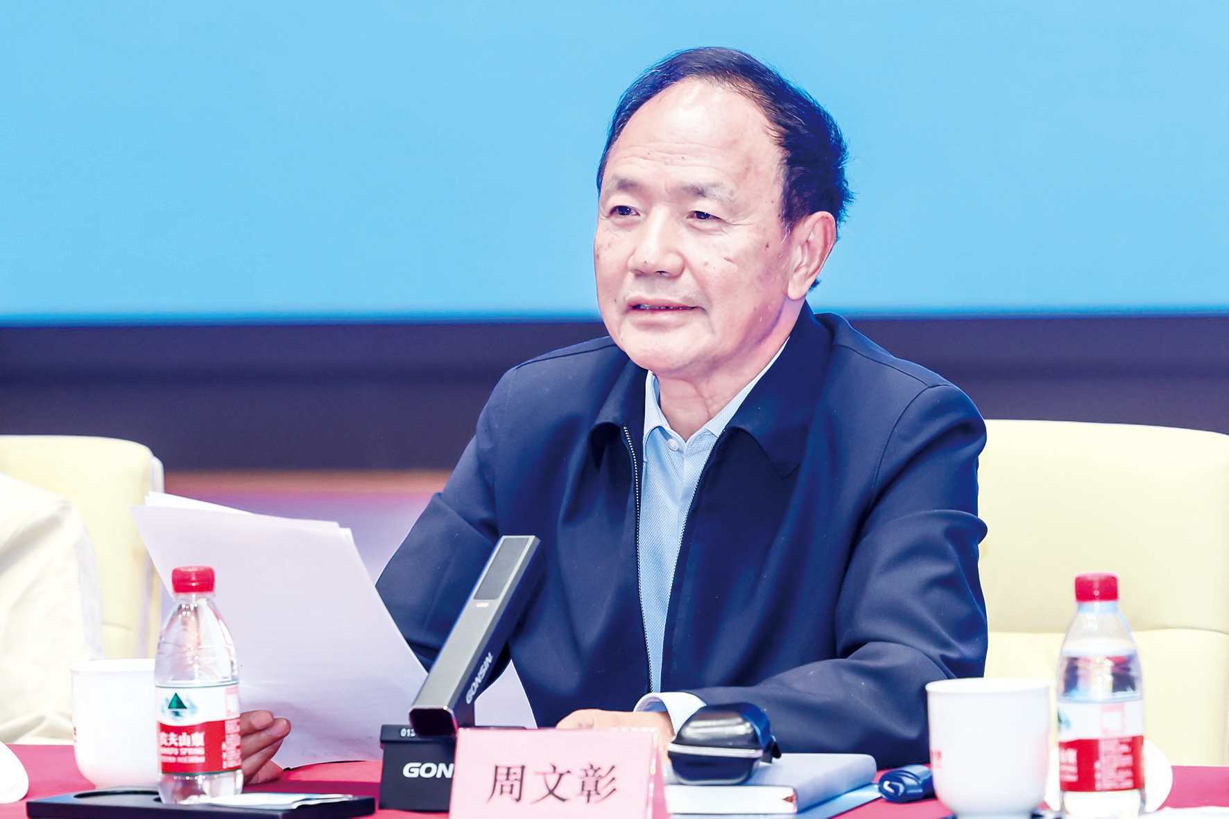 中华诗词学会会长周文彰：推动中华诗词融入日常生活_自由诗_时代特色_创作