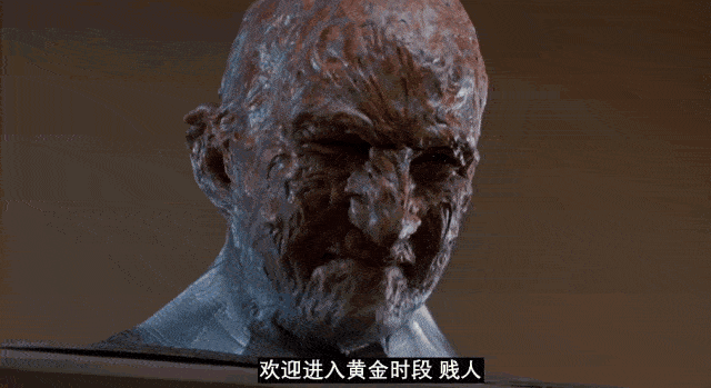 凶器从大砍刀,到钢爪,再到来自地狱的钩子.