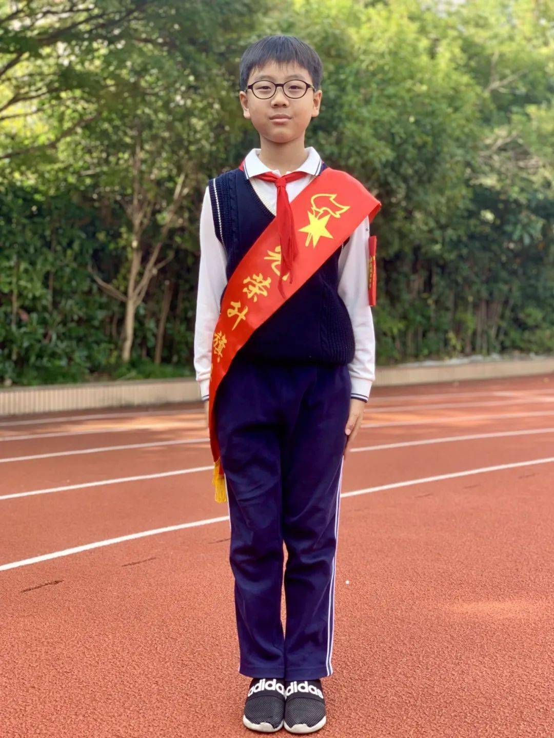 国旗下成长丨长宁实验小学2023学年第一学期第十周光荣升旗手事迹