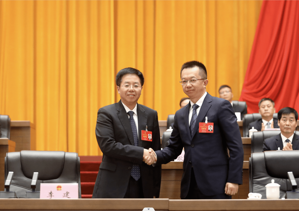 黔东南州十五届人大三次会议举行 李建汤越强分别主持 杨光杰当选