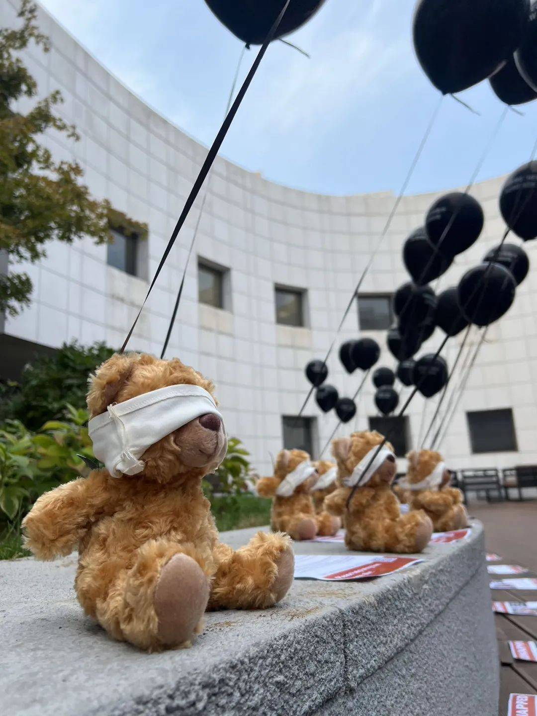 以色列驻华使馆为被绑架的孩子祈祷_儿童