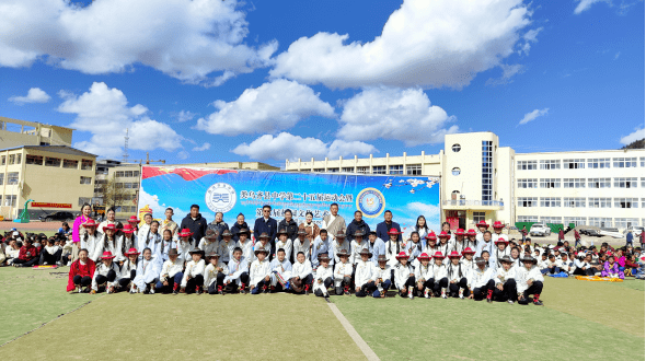 类乌齐县中学举行第二十五届运动会暨第六届校园文化艺术节_体育_师生