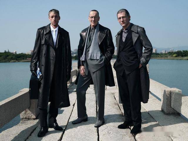 利郎less is more:"服饰为媒,艺术古今"_男装_中国_文化