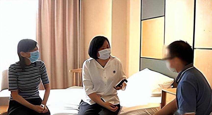 38岁上海交大女博士生死挑战,急需80万换肝,副教授丈夫跪求放过_杨楠