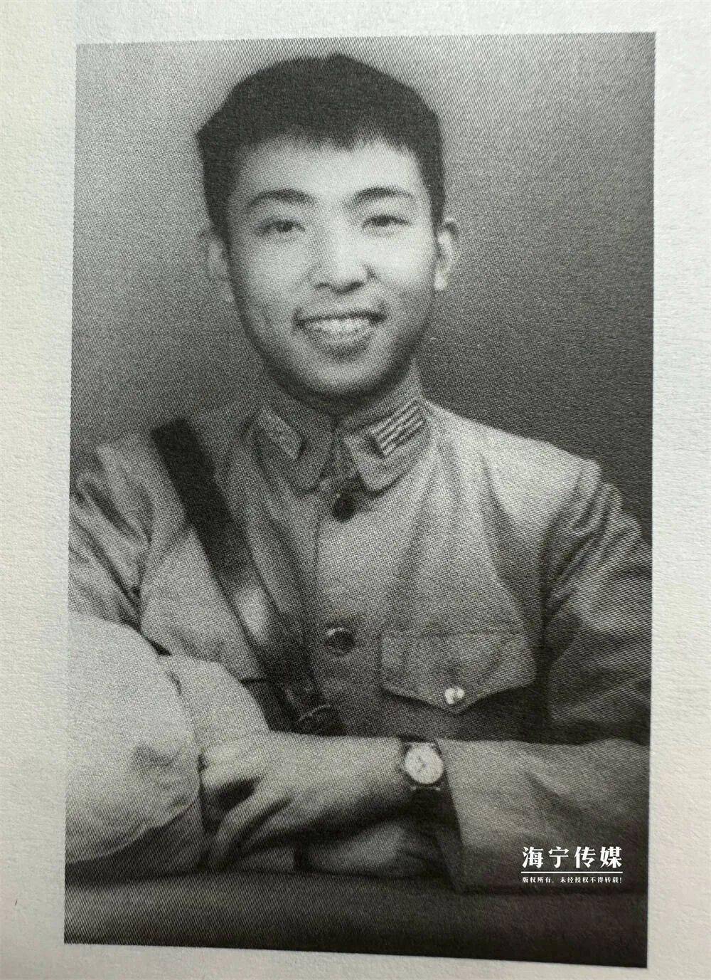 悦读·潮文丨他是金庸的堂兄弟,诗人中的战士,战士