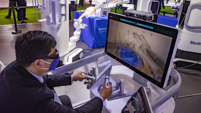 "宝宝"越来越多,世界500强在中国用实际行动"投桃报李"_博会_手术