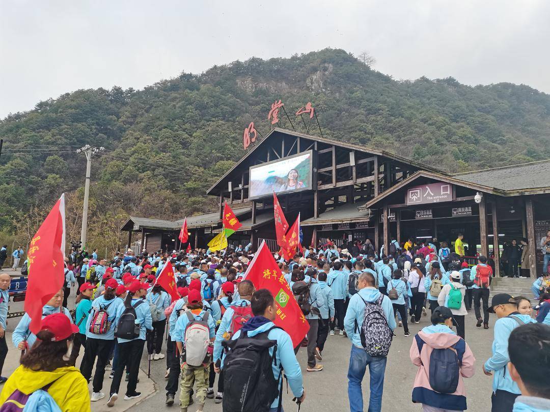 岳西县人民政府副县长储今胜表示,此次红叶节不仅是为了展示岳西美丽