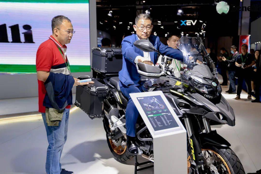 经典永续,benelli亮相第六届中国国际进口博览会_搜狐汽车_搜狐网