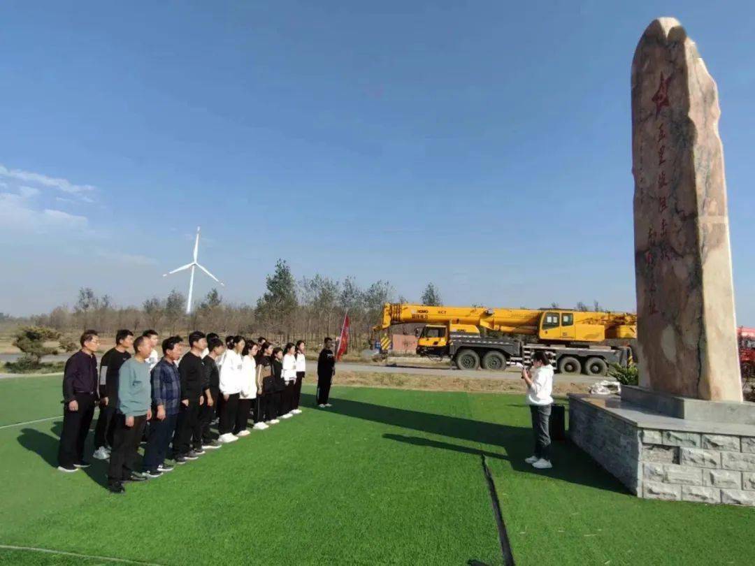 叶县燕山中学组织全校团员干部观摩提升活动_精神_全体_工作