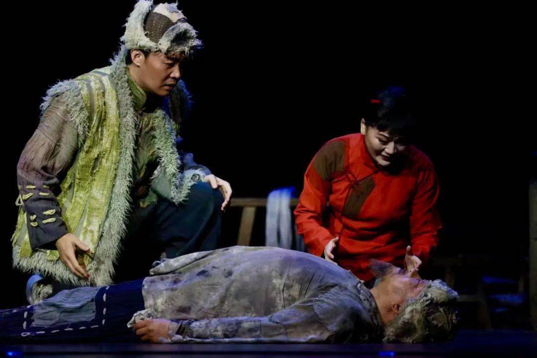 演出·精彩瞬间|《白毛女》惠民演出,中国歌剧舞剧院传承经典,观众赞
