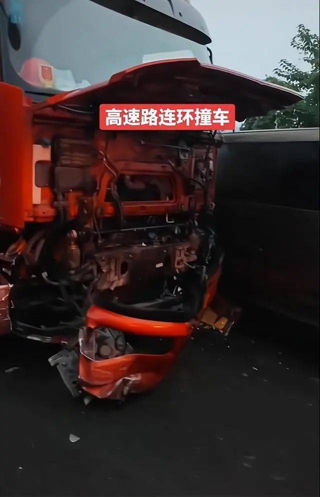 广西突发5死15伤车祸:惊悚画面曝光,幸存者披露一诡异细节