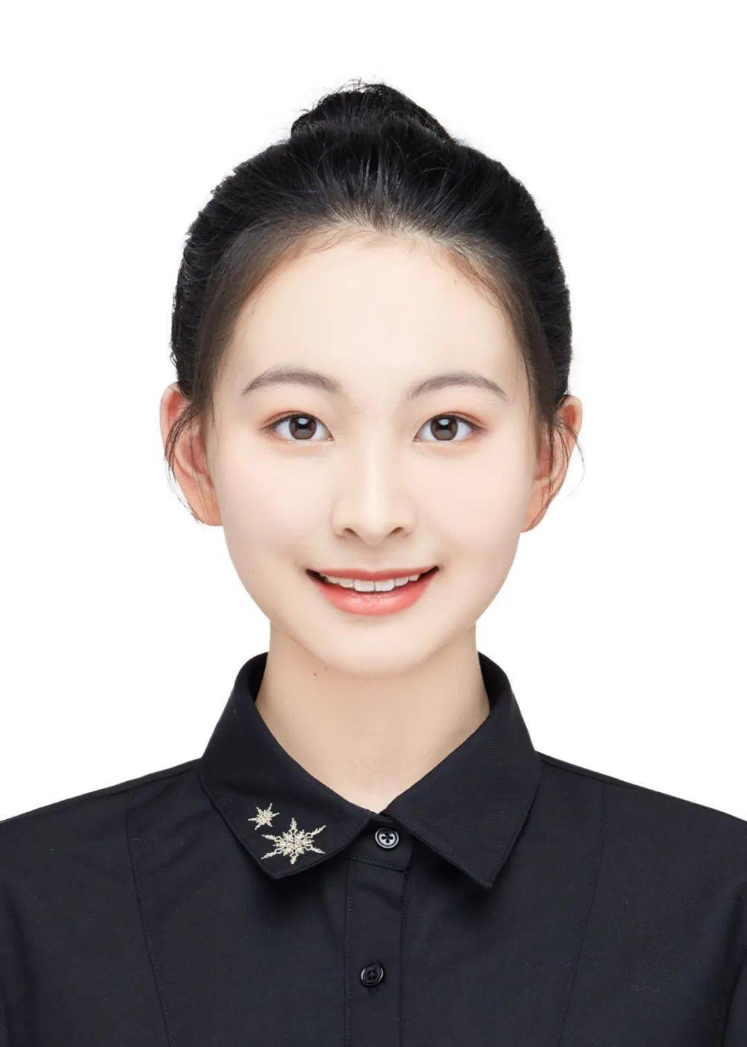 李曼茜 音乐教育学院 志愿服务管理中心副主任宋梦博  音乐学系  志愿