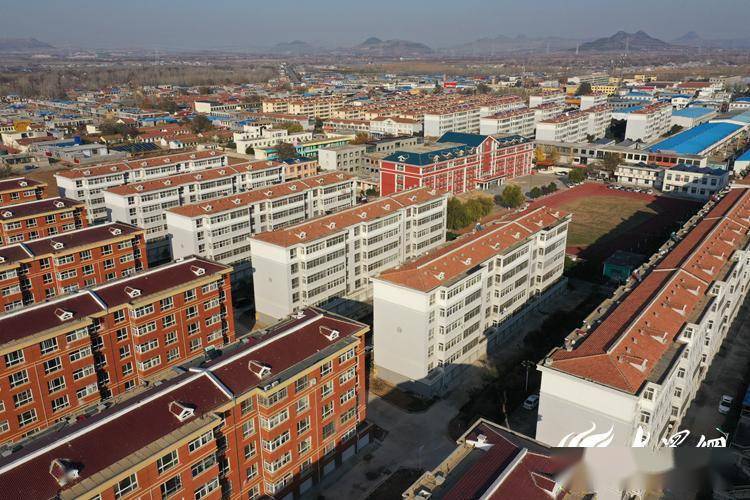 城头镇位于枣庄市山亭区西部,与滕州市接壤,总面积48平方公里,辖21个