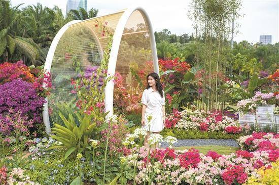 生态,科普教育于一体的簕杜鹃专类园,园内展示了优质簕杜鹃盆栽及品种