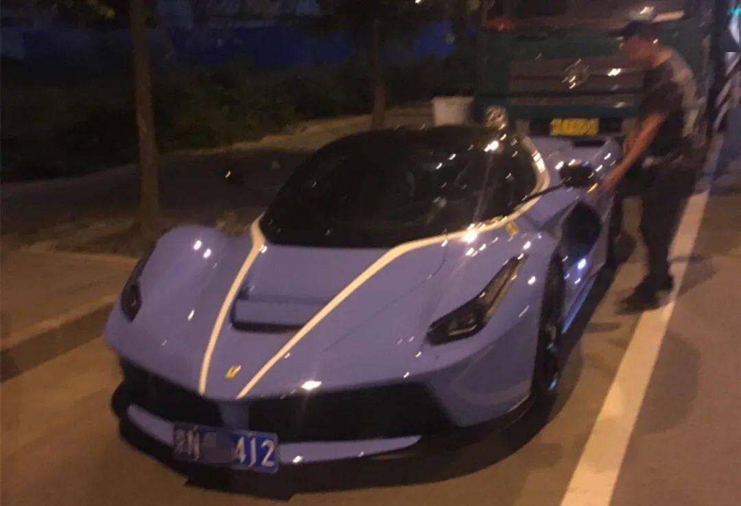 贾乃亮持有过的法拉利,还是二手车,如今值4000万,发动机上带签名_搜狐