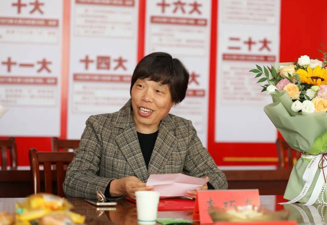 一路同行 感谢有您 | 温县一中举行2022—2023年退休教师欢送会_王娟