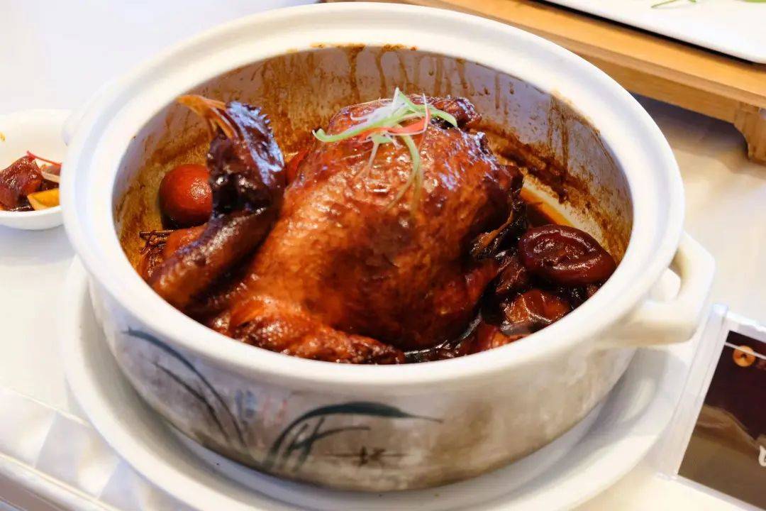 ①創意菜:四明飄香雞②指定菜:當歸黃湯羊肉②創意菜:xo醬金瓜小鮑仔