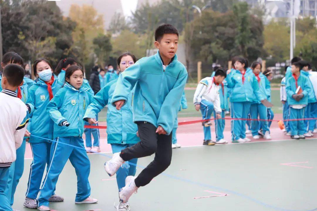 浐灞御锦城小学第八届广播体操会操超"燃"来袭!_运动会_激情_集体