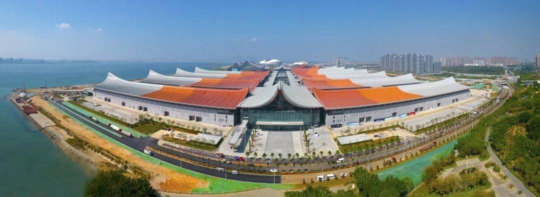 全力保障厦门国博中心首次满馆开展顺利_施工_大道_项目