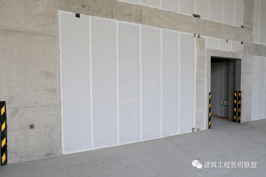 alc墙板安装平整,拼缝密实地下室结构不渗不漏,干燥明亮感受优质结构